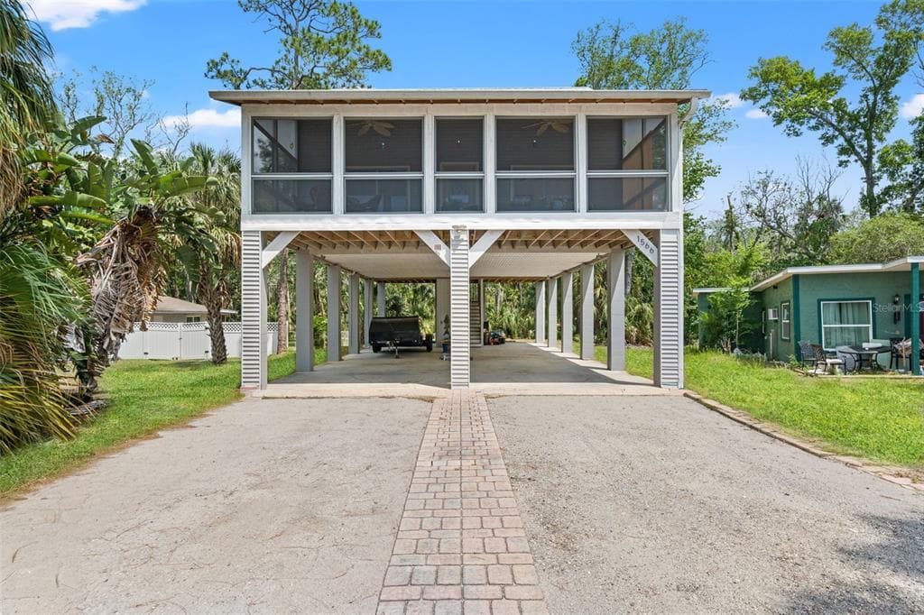 1566 INDIAN BAY ROAD SPRING HILL, FL 34607