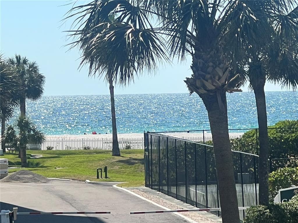 1581 GULF BOULEVARD UNIT 103N
