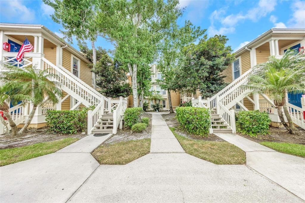 115 112TH AVENUE NE UNIT 703 ST PETERSBURG, FL 33716