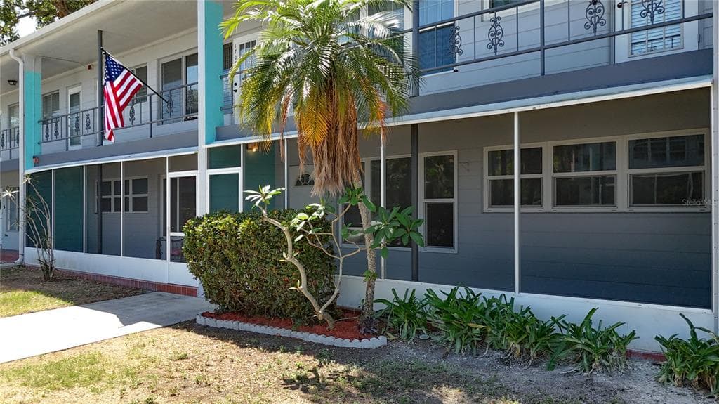 4295 58TH WAY N UNIT 1604