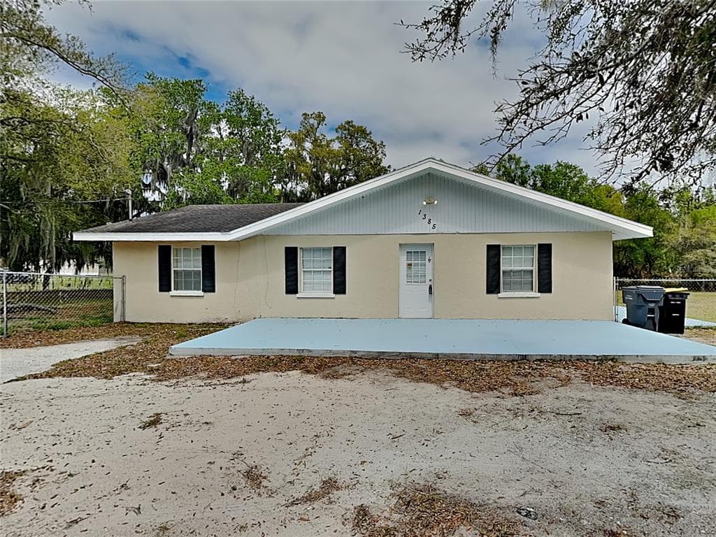 1385 DEAN STREET MULBERRY, FL 33860