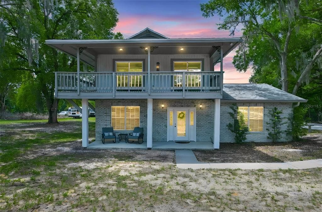 2802 HIDEAWAY LANE