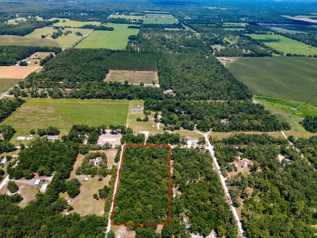 102 PL/NW 25 COURT NW BRANFORD, FL 32008