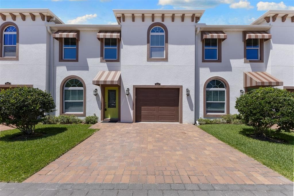 8704 KENYON VIEW COURT TAMPA, FL 33614
