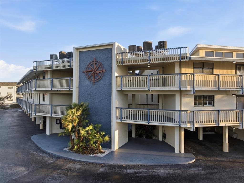 11650 CAPRI CIRCLE S UNIT 204 TREASURE ISLAND, FL 33706
