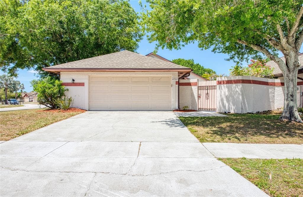 6922 SILVERMILL DRIVE TAMPA, FL 33635