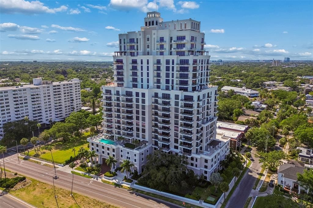2103 BAYSHORE BOULEVARD UNIT 1203 TAMPA, FL 33606