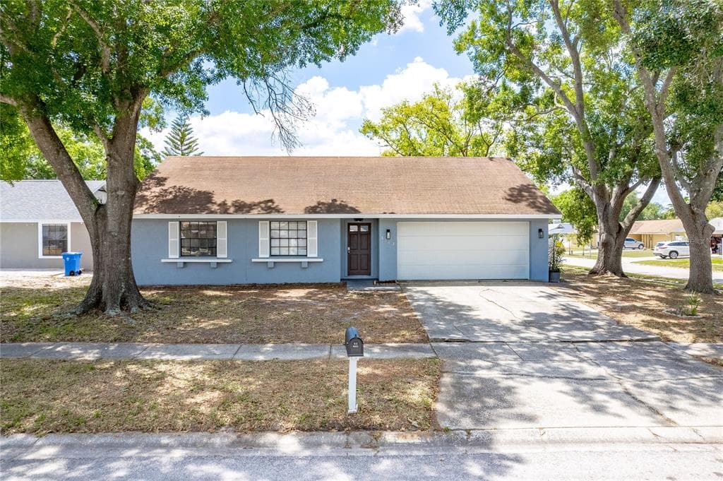5113 NASHVILLE DRIVE TAMPA, FL 33624