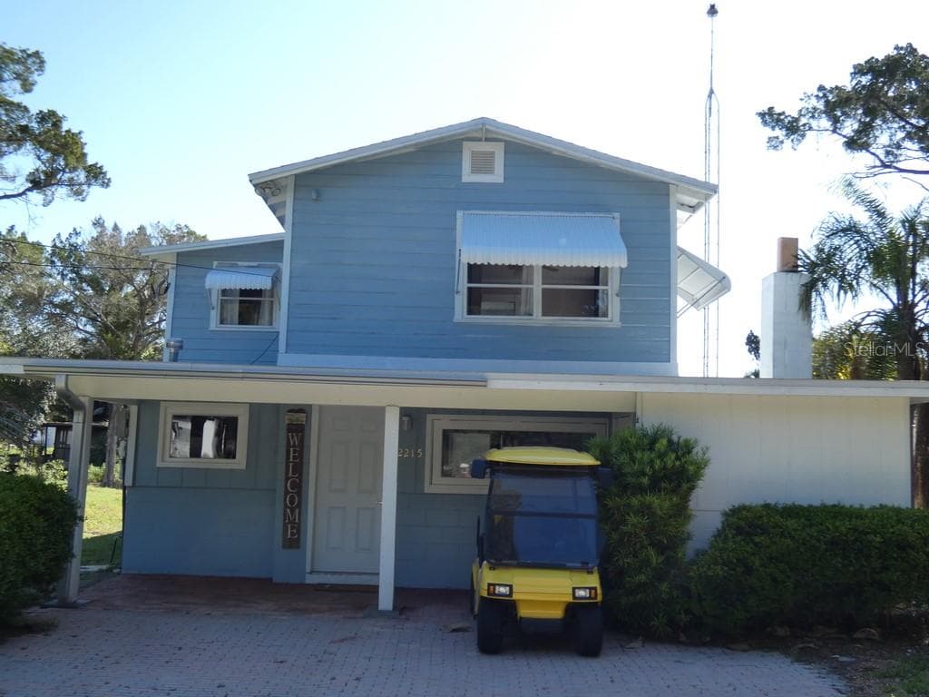 2215 S HUNT POINT CRYSTAL RIVER, FL 34429