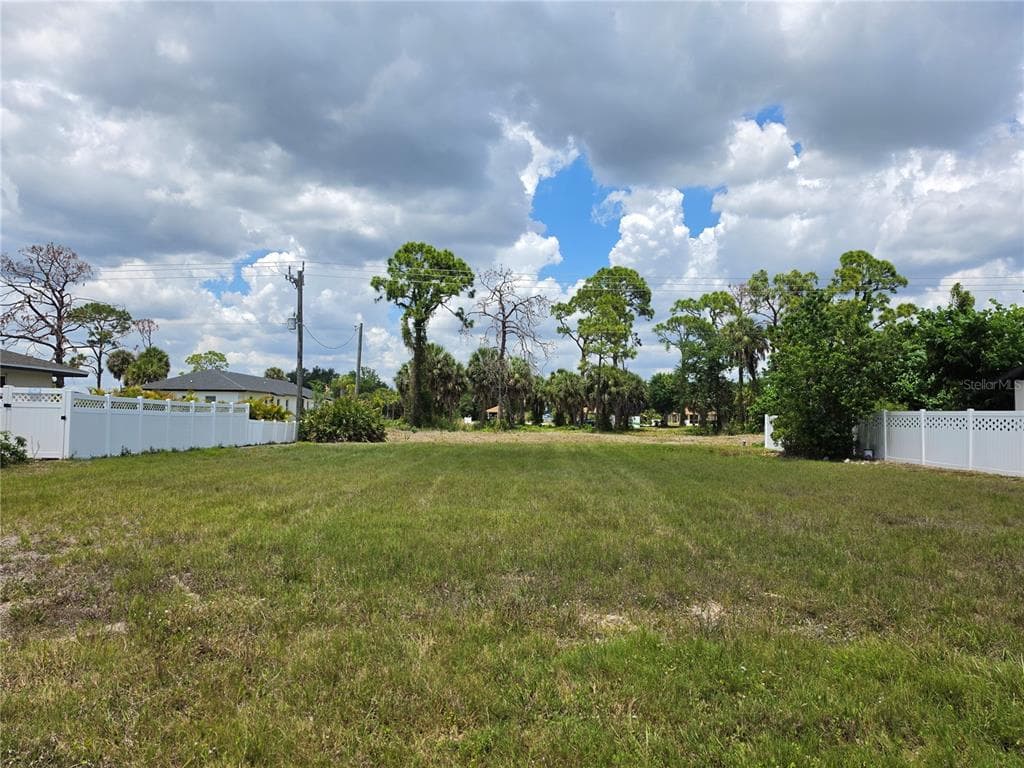 193 ANNAPOLIS LANE ROTONDA WEST, FL 33947