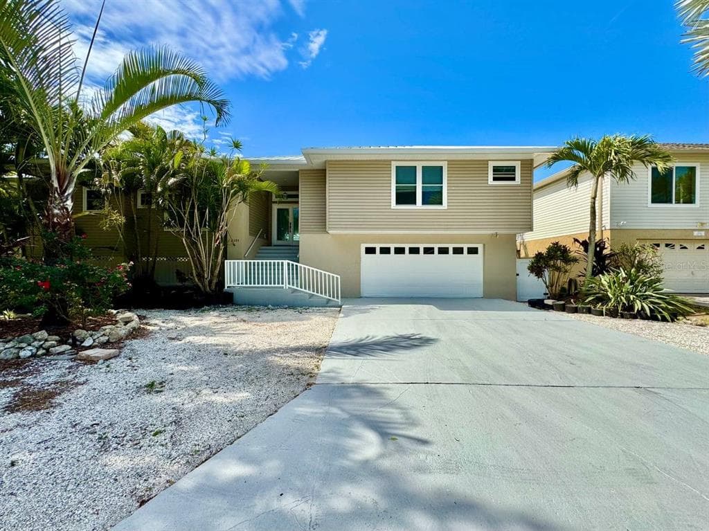 2384 CREEK COURT CLEARWATER, FL 33764