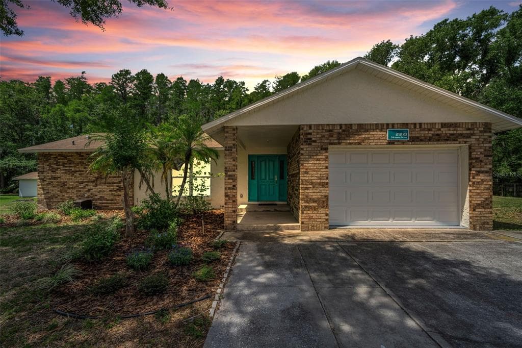 21823 SHAMU DRIVE LAND O LAKES, FL 34639