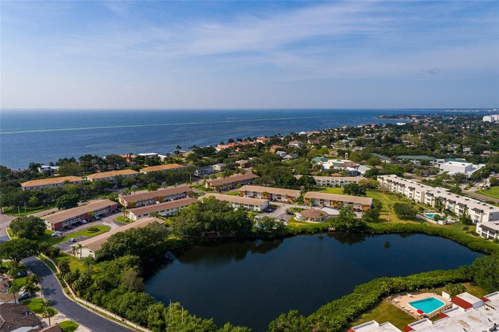 4550 OVERLOOK DRIVE NE UNIT 154 ST PETERSBURG, FL 33703