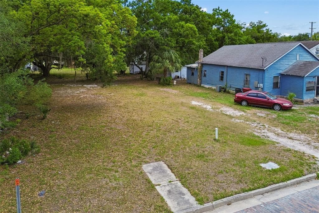 104 S WARNELL STREET PLANT CITY, FL 33563