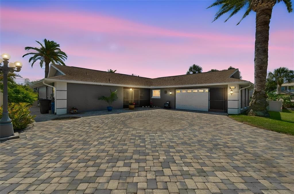 15528 ALLMAND DRIVE HUDSON, FL 34667