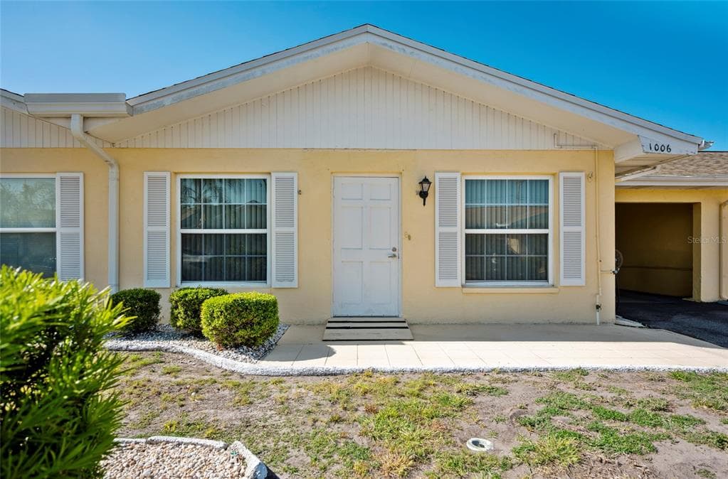 1006 BURBANK COURT