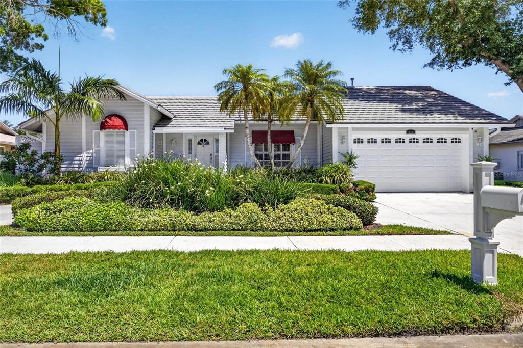 11671 HARBORSIDE CIRCLE LARGO, FL 33773