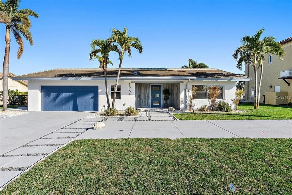 1984 KANSAS AVENUE NE ST PETERSBURG, FL 33703
