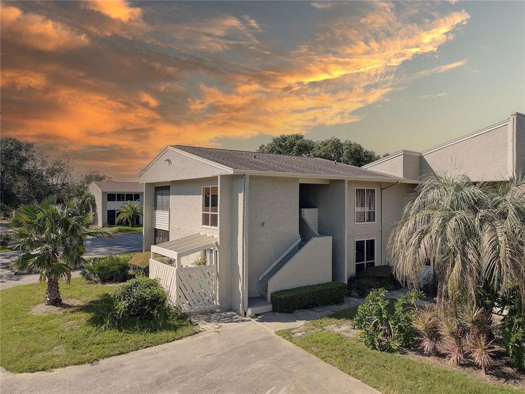 428 WINDRUSH BAY DRIVE UNIT 428