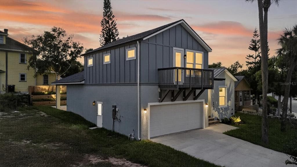 207 ATHENS STREET TARPON SPRINGS, FL 34689