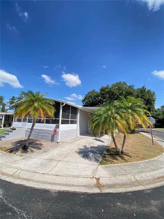 8330 FANTASIA PARK WAY RIVERVIEW, FL 33578