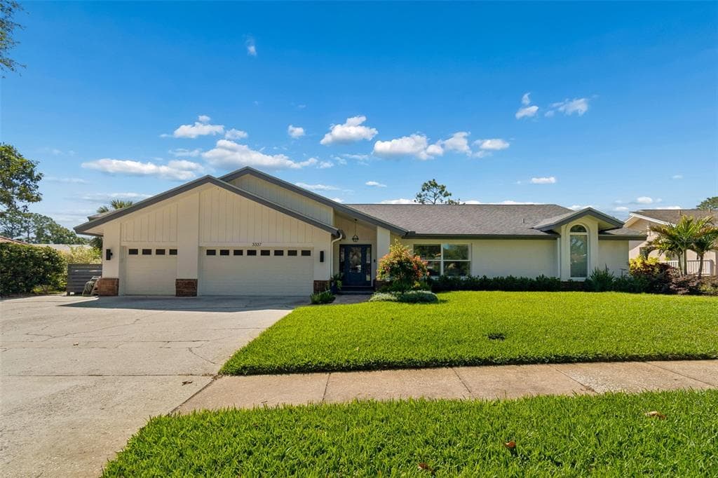 3337 HYDE PARK DRIVE