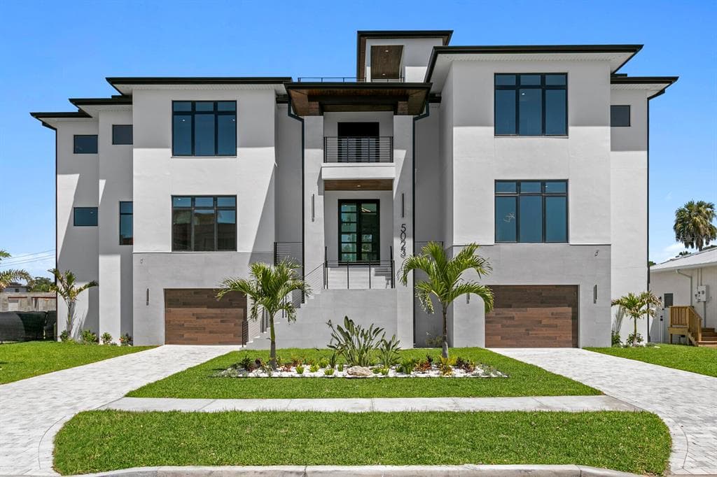 5023 W LEONA STREET TAMPA, FL 33629