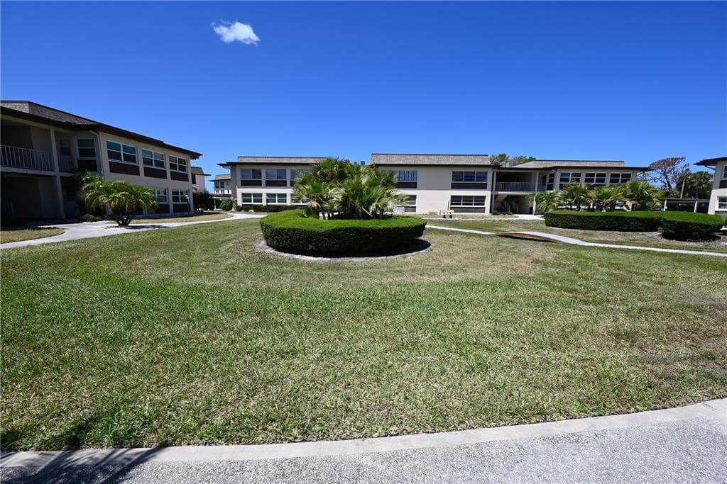 4600 MARINE PARKWAY UNIT 105 NEW PORT RICHEY, FL 34652