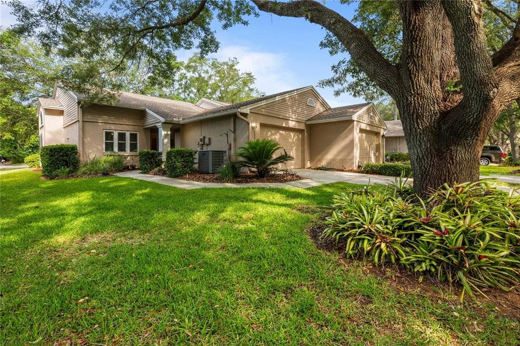 5235 LOCHMEAD TERRACE ZEPHYRHILLS, FL 33541