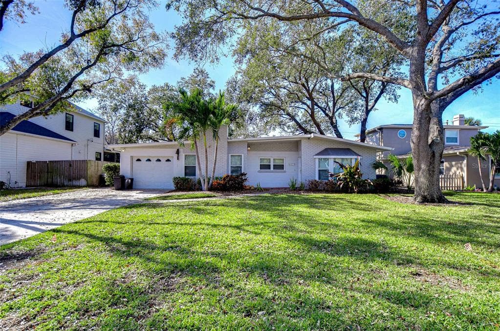 3621 S BELCHER DRIVE TAMPA, FL 33629