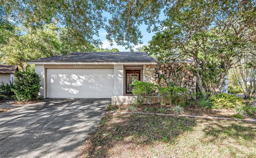 4101 WINDTREE DRIVE TAMPA, FL 33624