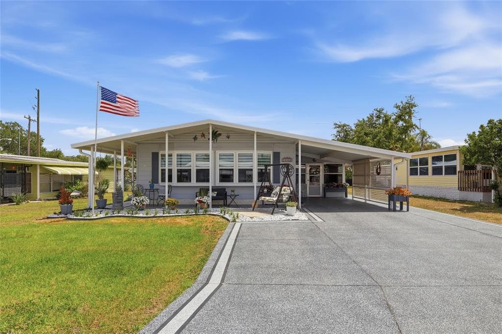 36620 KAY AVENUE ZEPHYRHILLS, FL 33542