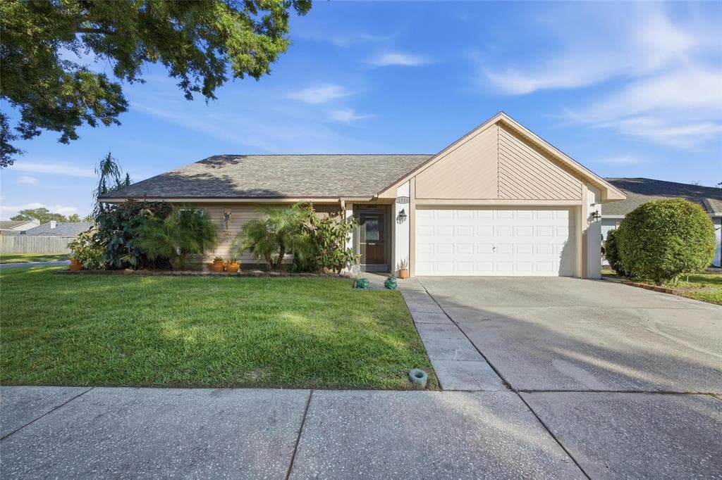 1918 BLUE SAGE COURT BRANDON, FL 33511