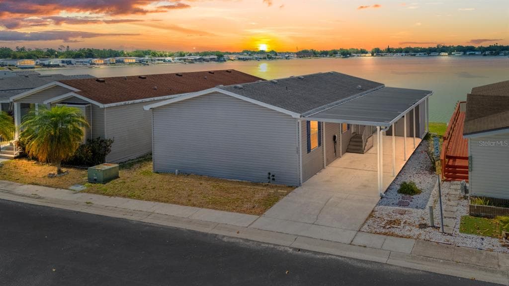 8536 FANTASIA PARK WAY