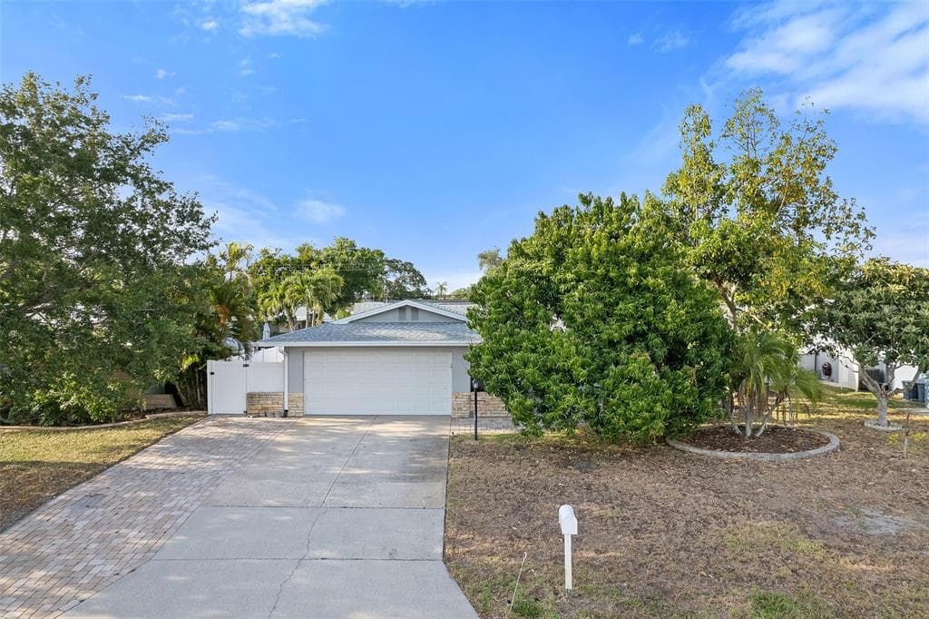 14233 102ND AVENUE LARGO, FL 33774