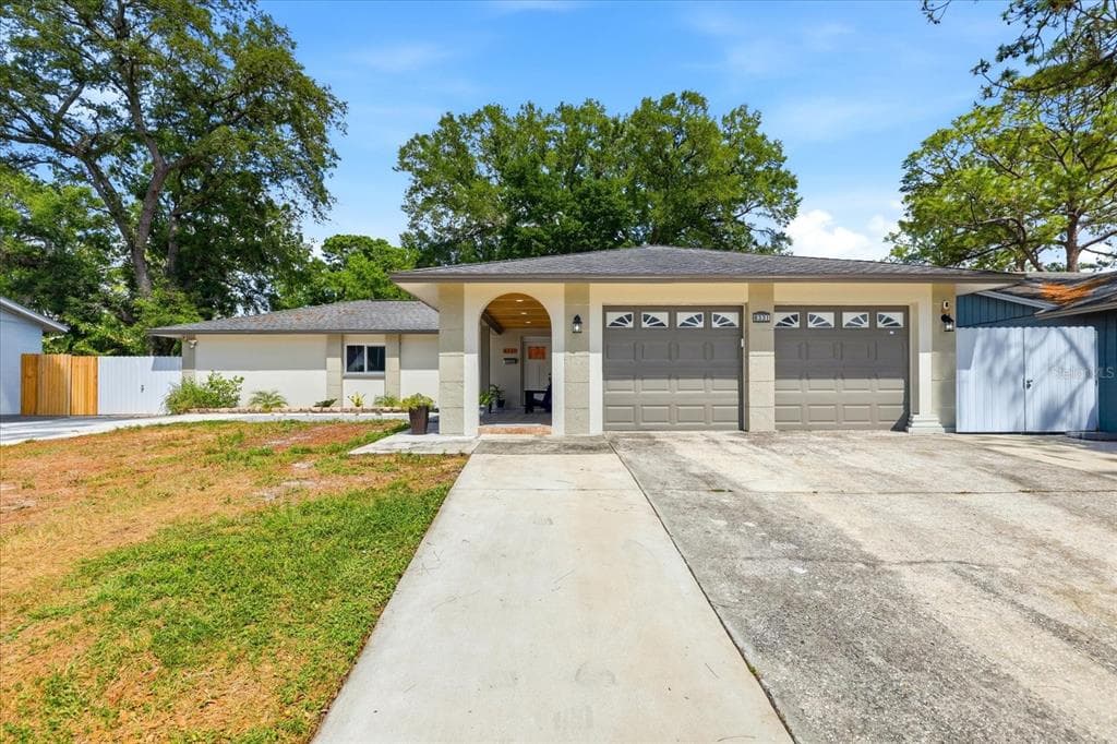 8331 W POCAHONTAS AVENUE TAMPA, FL 33615