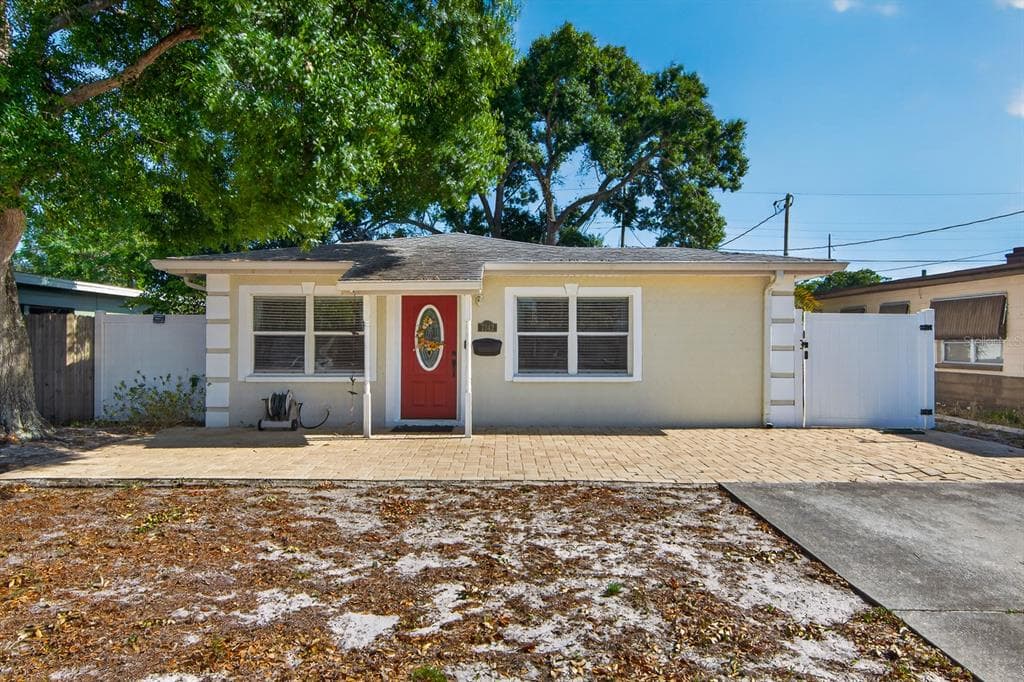 7142 34TH AVENUE N ST PETERSBURG, FL 33710