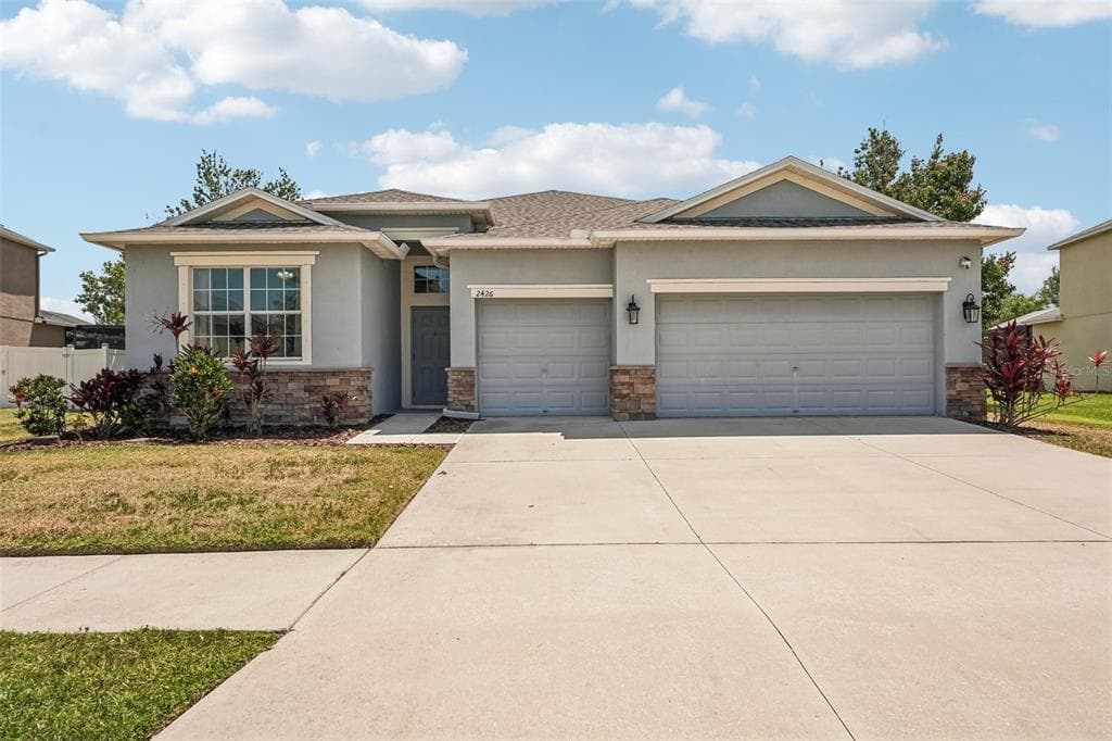2426 CUMBERLAND CLIFF DRIVE RUSKIN, FL 33570