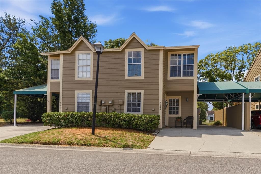9034 LAKE PLACE LANE UNIT 9034 TAMPA, FL 33634