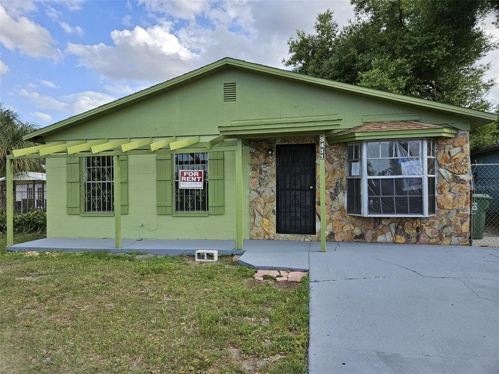 3411 E FRIERSON AVENUE TAMPA, FL 33610