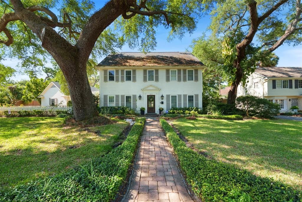 4412 W BROOKWOOD DRIVE TAMPA, FL 33629