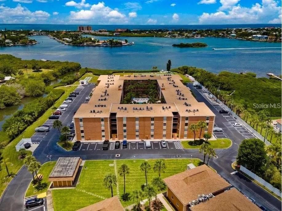 12760 INDIAN ROCKS ROAD UNIT 1017 LARGO, FL 33774
