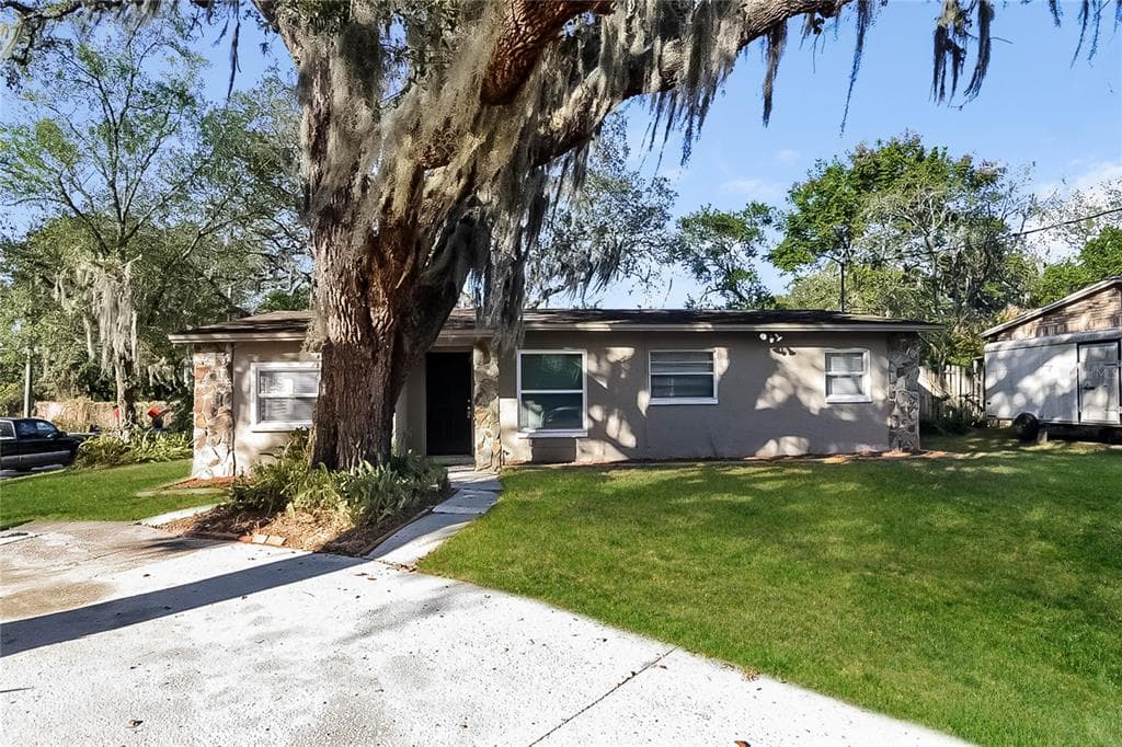 7002 PONDEROSA DRIVE TAMPA, FL 33637
