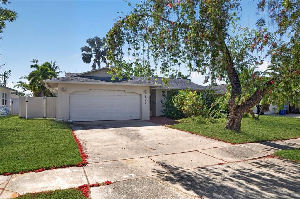 5810 VENETIAN BOULEVARD NE ST PETERSBURG, FL 33703