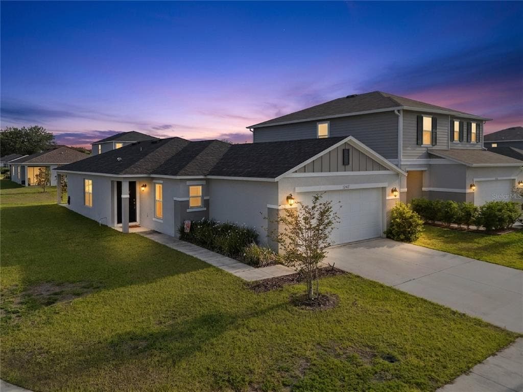 1247 PAPAYA CIRCLE DAVENPORT, FL 33897