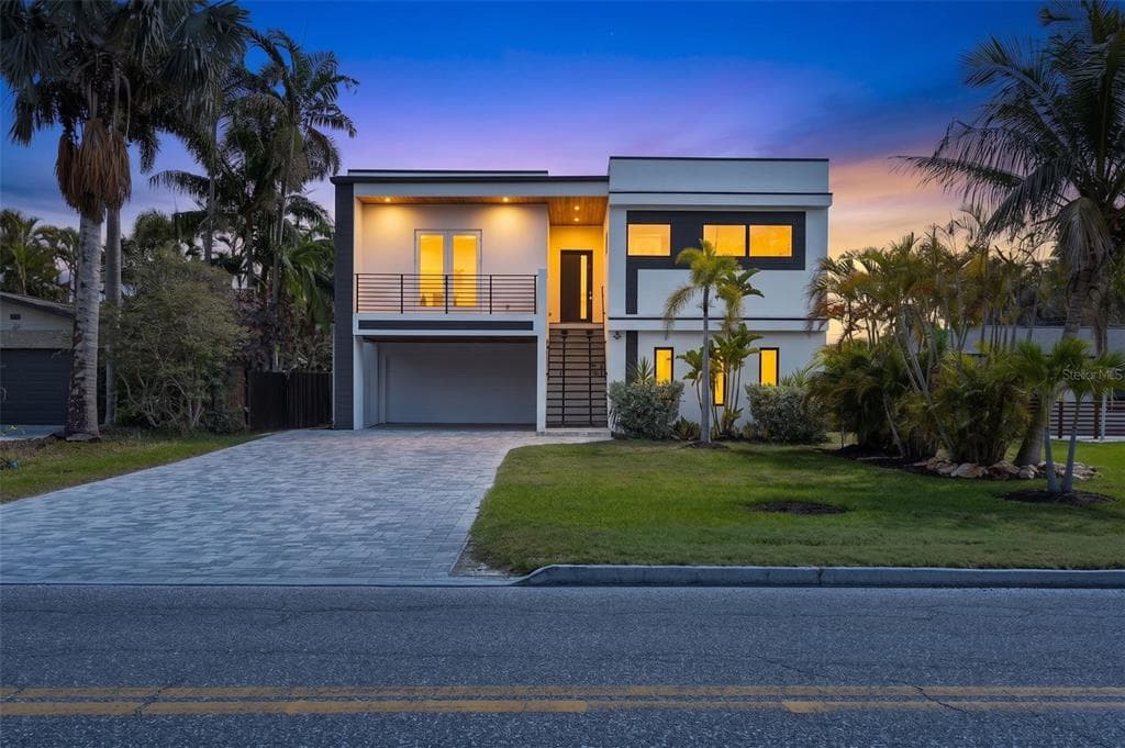 3835 SHORE ACRES BOULEVARD NE ST PETERSBURG, FL 33703