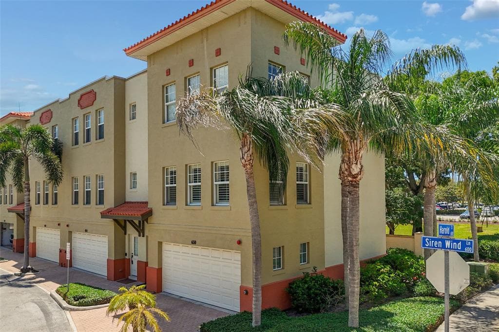 650 SIREN WIND LANE CLEARWATER, FL 33756