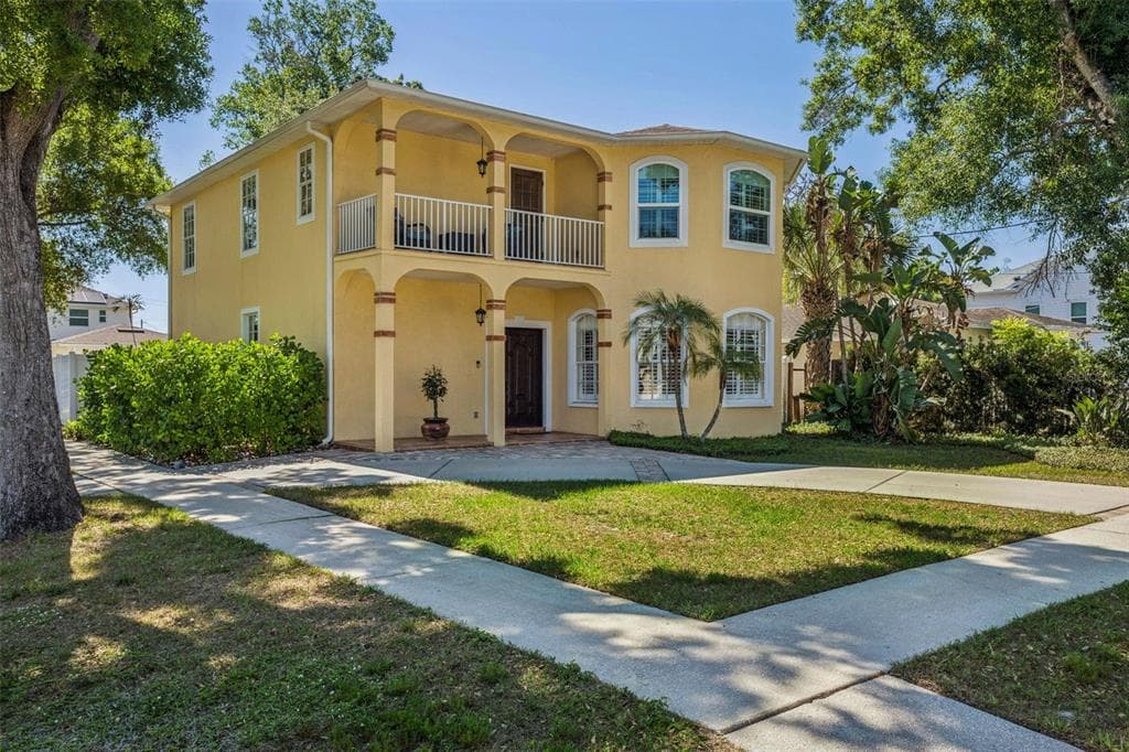 219 N EXCELDA AVENUE TAMPA, FL 33609