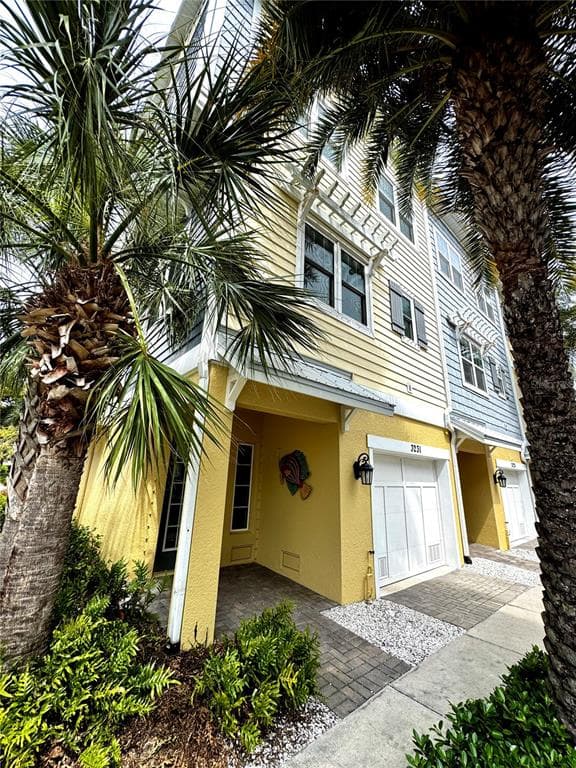 3231 NAUTICAL PLACE S ST PETERSBURG, FL 33714