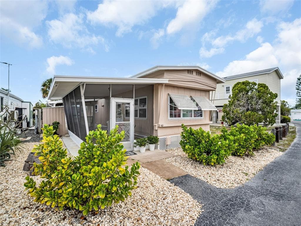 800 CHESAPEAKE DRIVE UNIT 62 TARPON SPRINGS, FL 34689